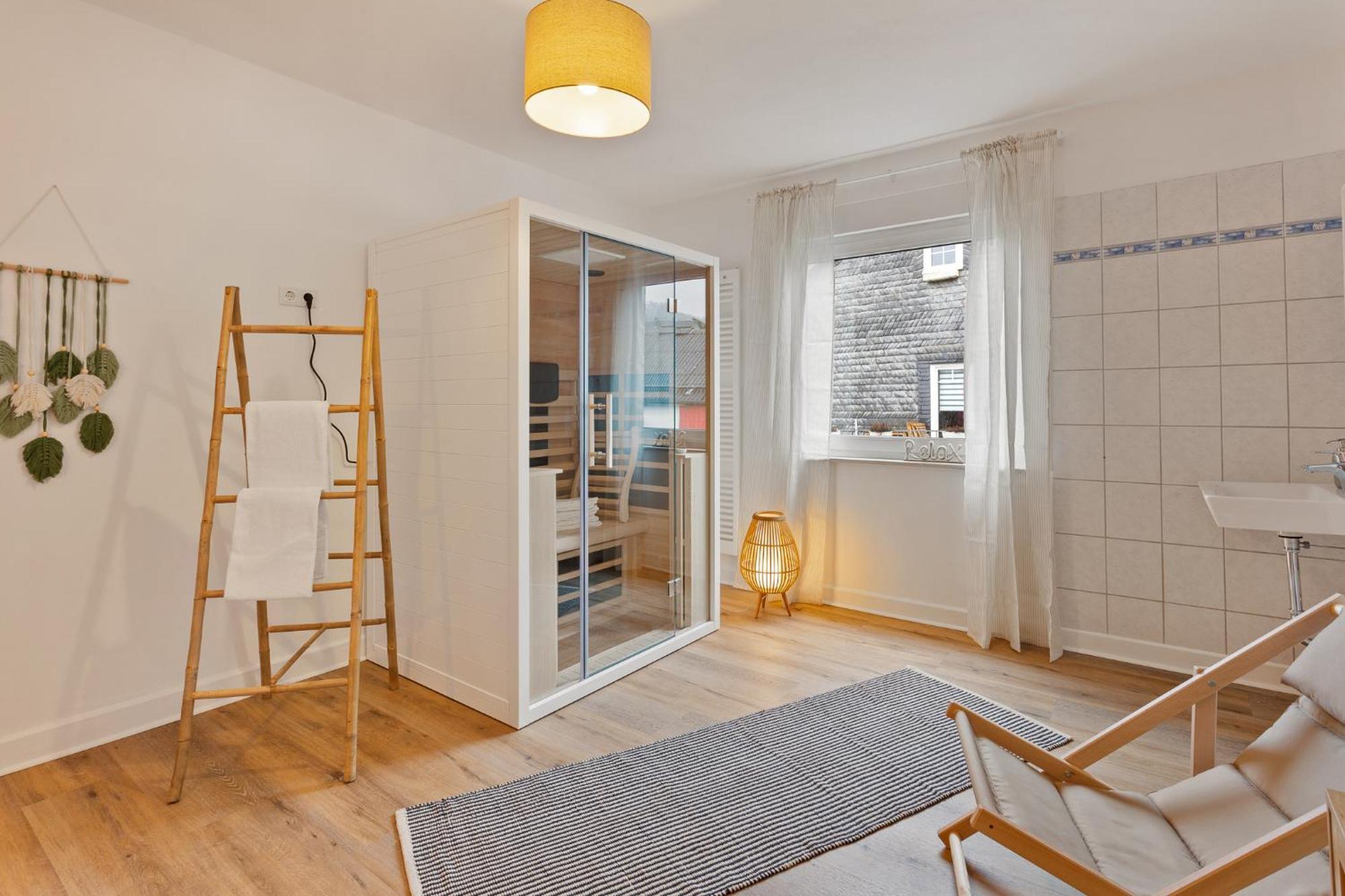 Gipfelstuermer Winterberg-Niedersfeld Mit Infrarotsauna, Yoga, Netflix, Wlan Extérieur photo